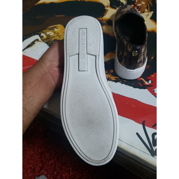 Michael Kors Keaton Studded Two-Tone Python Embossed Leather Slip-On Size 6.5 - Picture 5 of 6